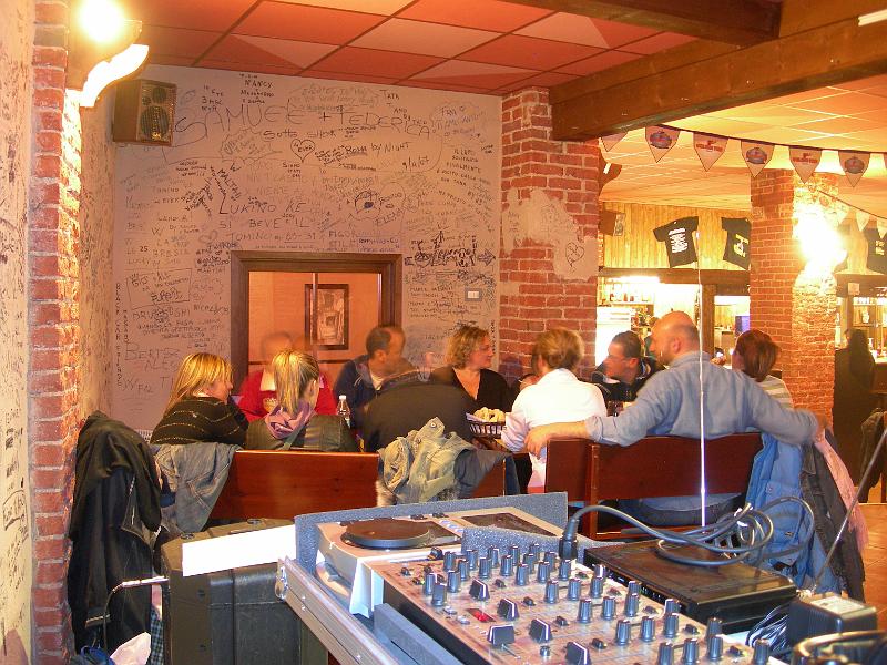 3 - 4 - 2008 Karaoke La Jena 004.jpg